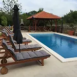 Dalmatina דירה *